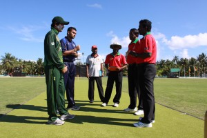 Pakistan and Indian captains at the toss