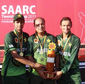 Triumphant coach with his players